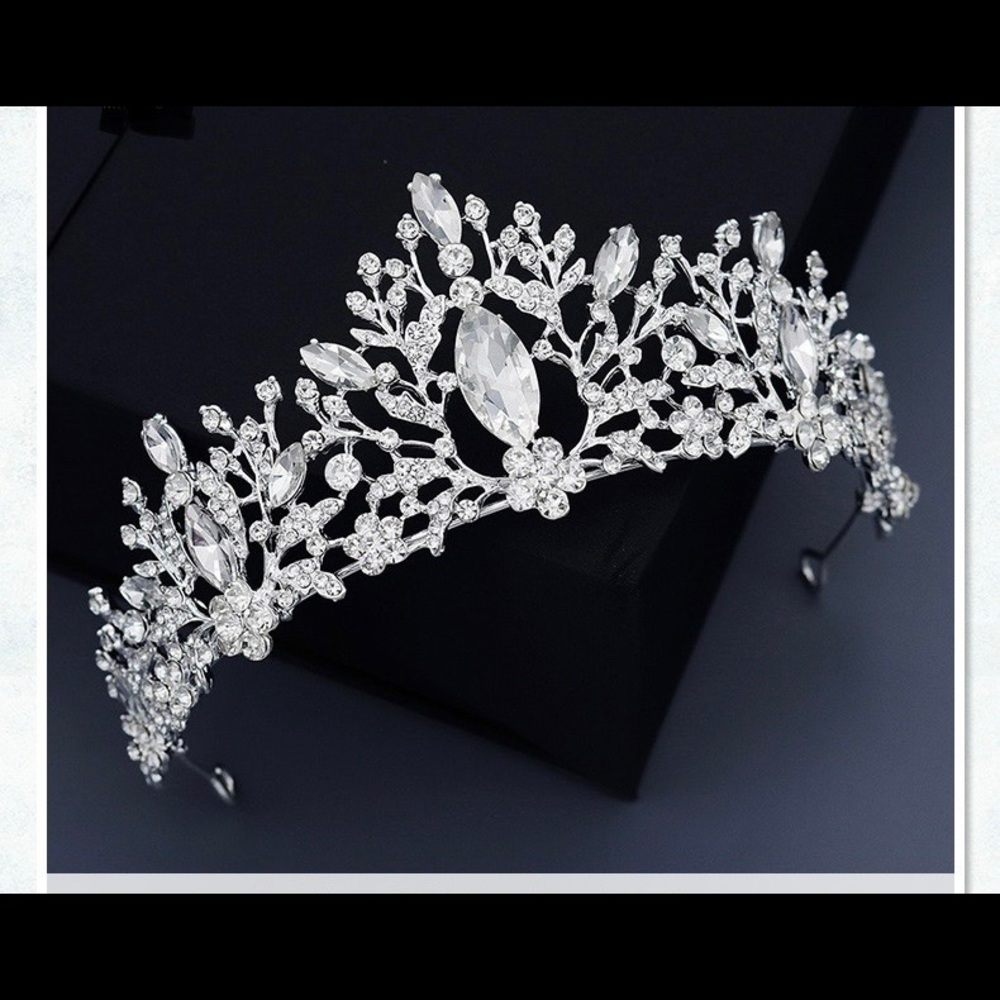 Brand new wedding Tiara
